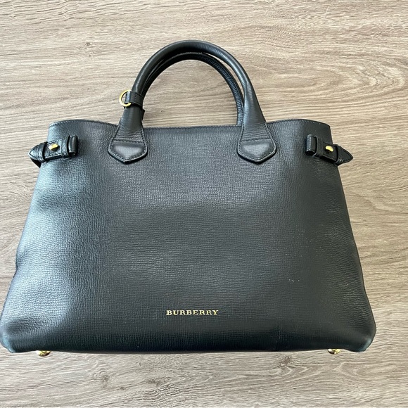 Burberry Banner Medium Tote - Picture 16 of 17